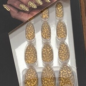 Boogie Nights Leopard Print Press-On Nails